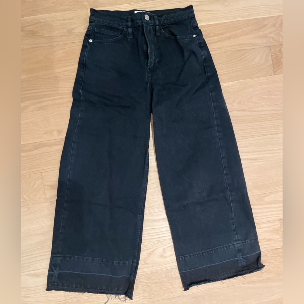 Frame Denim Women’s washed black high rise wide leg released hem
